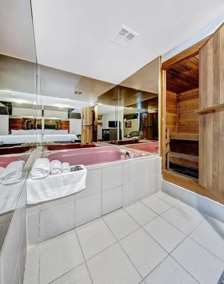 فندق ديلوكس إن تورونتو