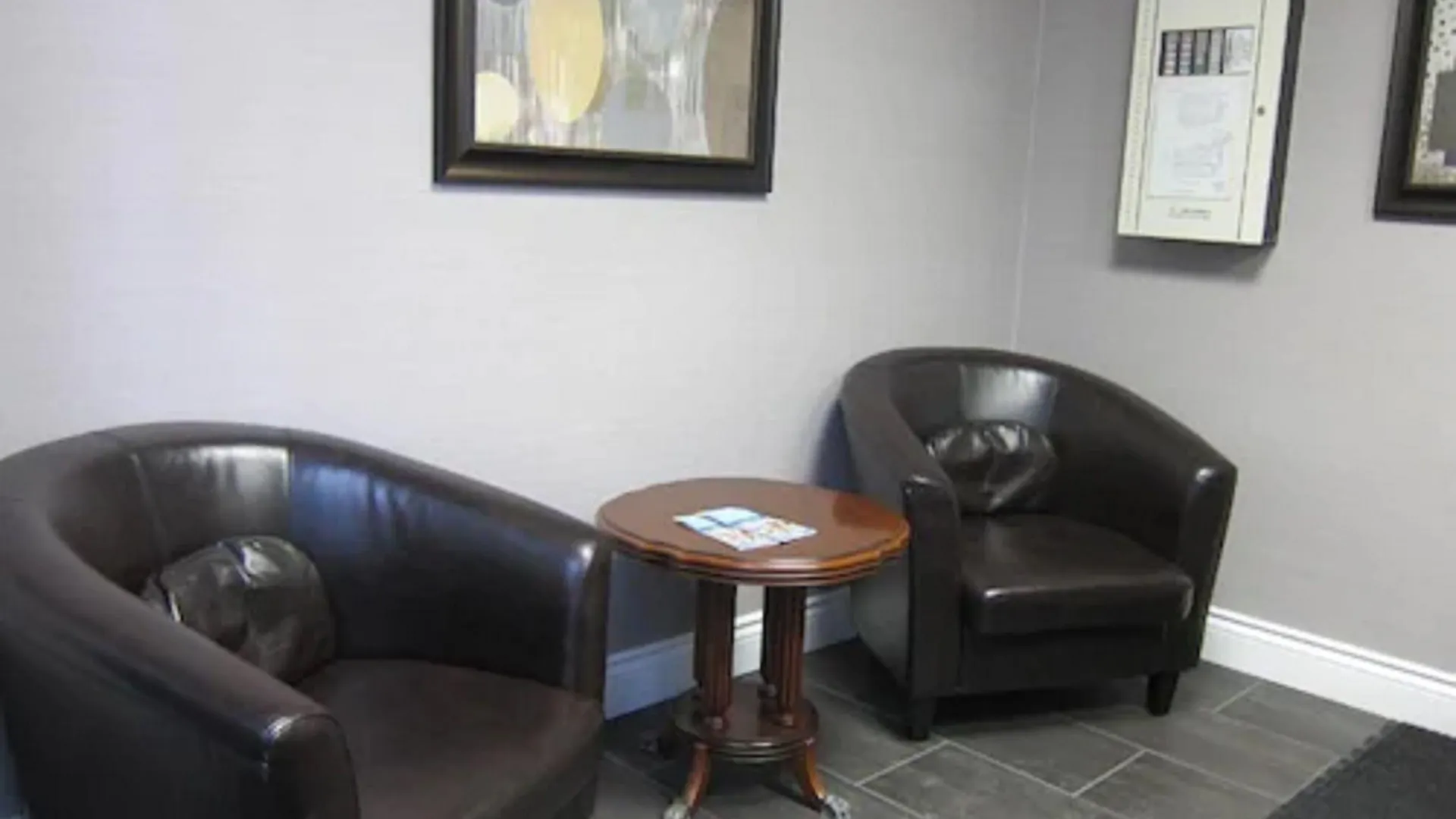 فندق ديلوكس إن تورونتو