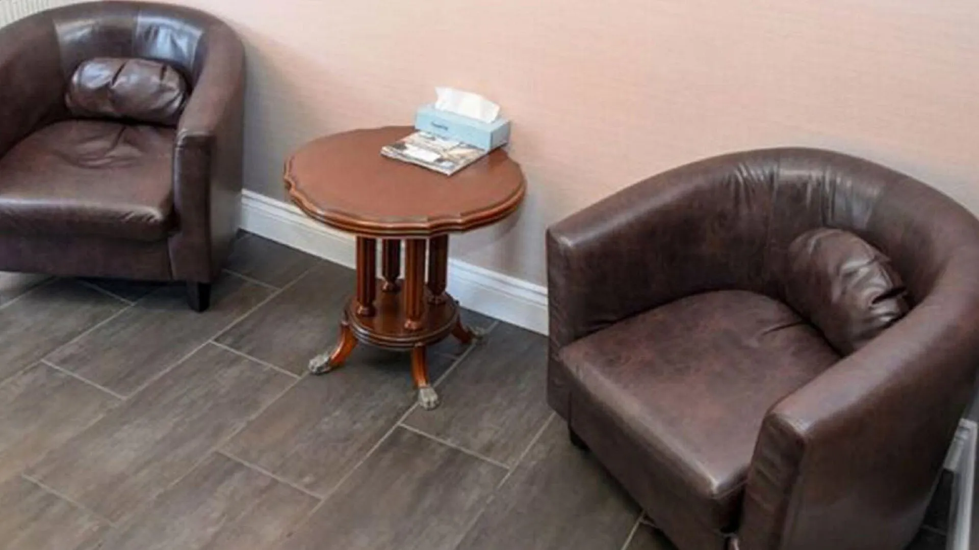 فندق ديلوكس إن تورونتو